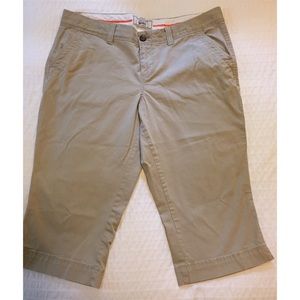 Old Navy Khaki Capris